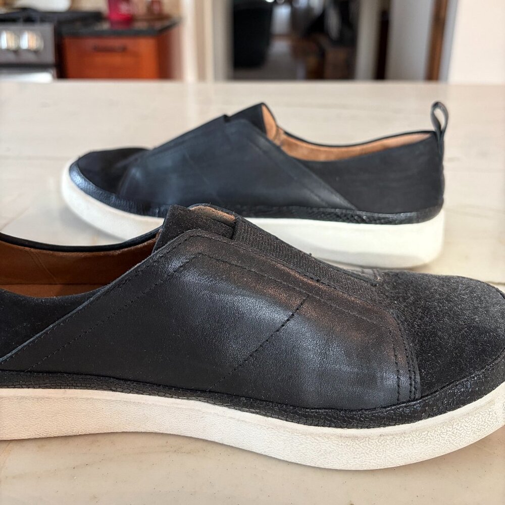 Vionic Zinah Slip On size 9 flats slip on loafers leather suede black 1083 - Picture 4 of 6